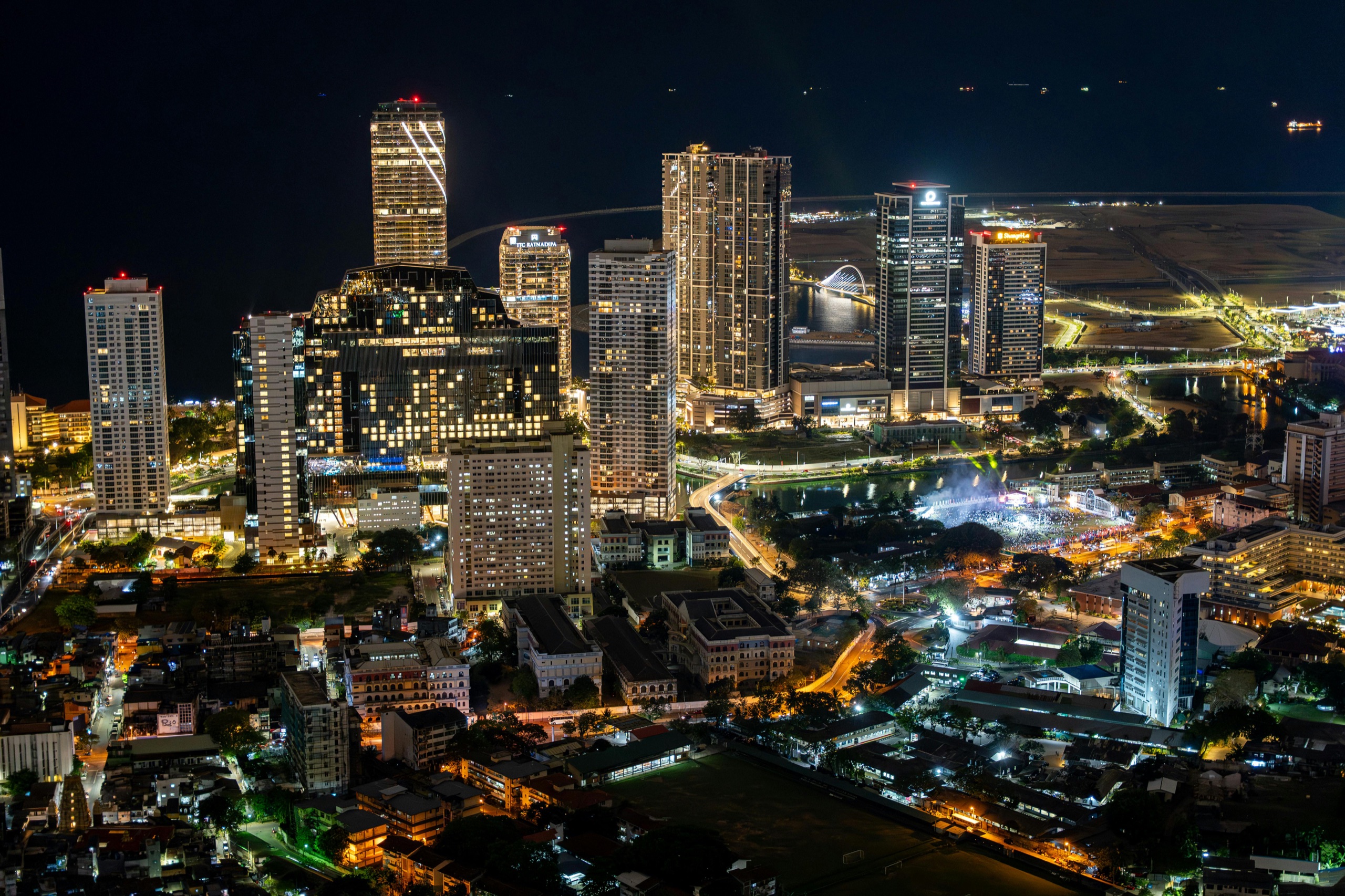 Colombo skyline and Beira Lake